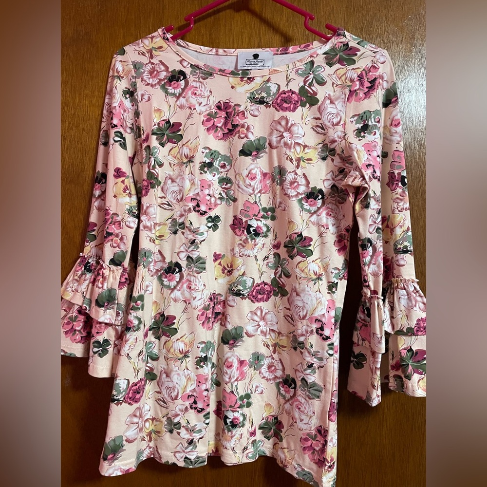 Dainty Jewells Floral Bell Sleeve Top